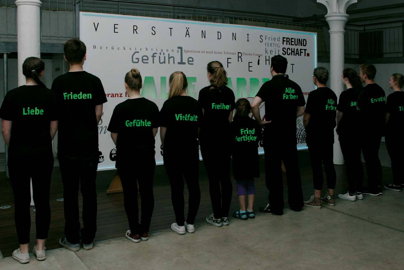 Schulprojekt - Lichtkunst im internationalen Lichtkunstmuseum der Stadt Unna zum Thema Homophobie